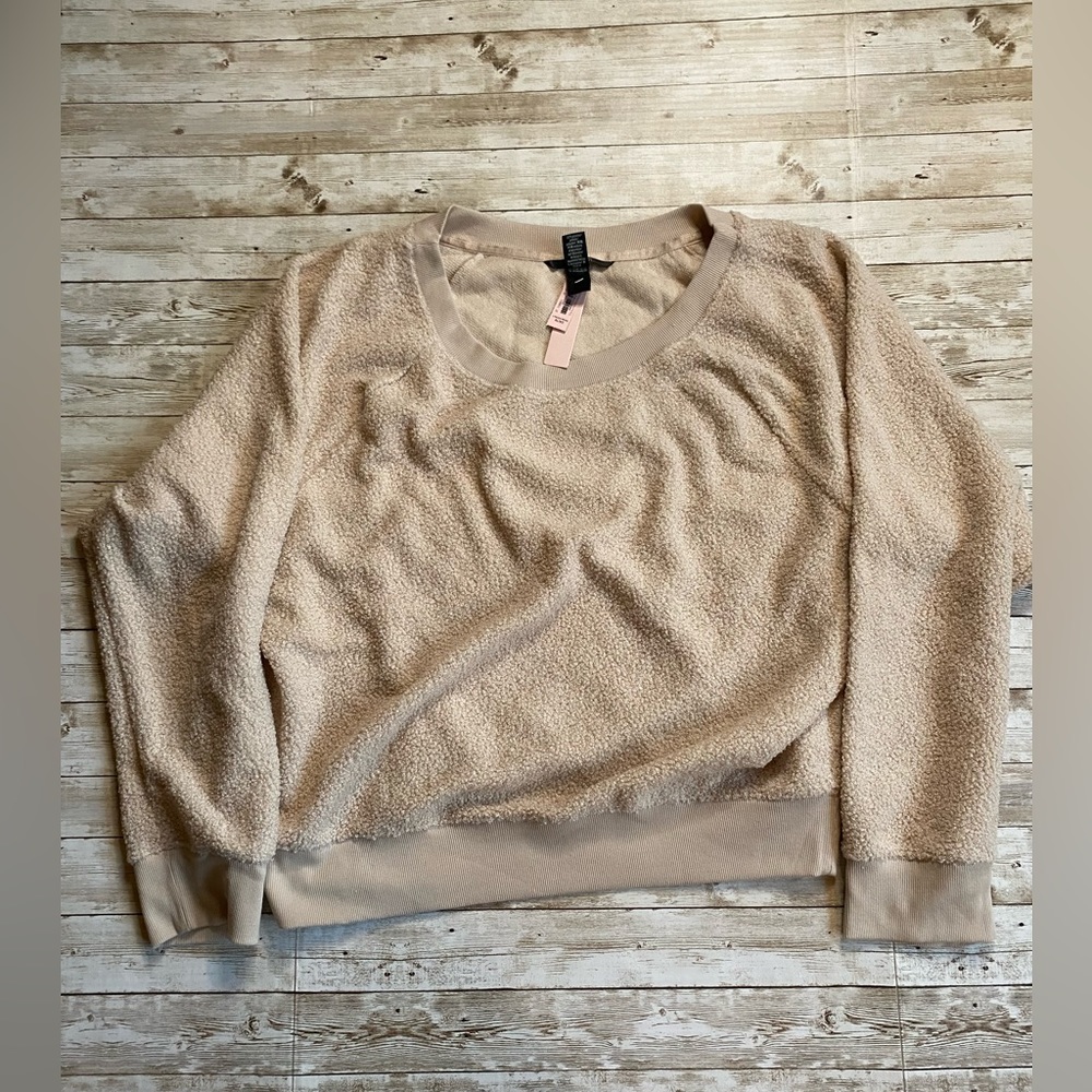 🆕 VICTORIA'S SECRET Teddy Fleece Crewneck Set M  8/10 - Picture 6 of 10